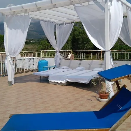 100 M To The Sea, Private Beach, Terrasse 60m2, Gorgeous View * Scalea