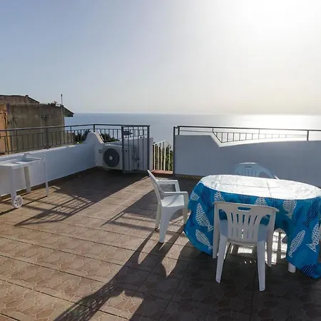 Appartamento 100 M To The Sea, Private Beach, Terrasse 60m2, Gorgeous View *