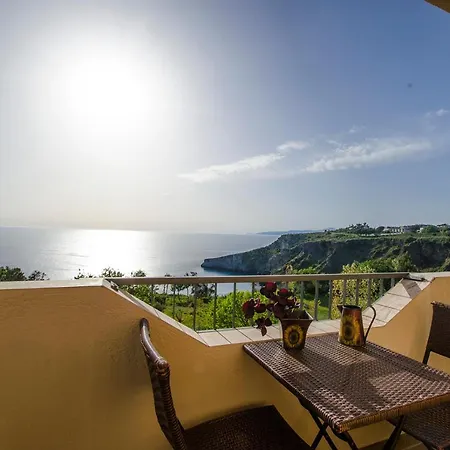 Appartamento 100 M To The Sea, Private Beach, Terrasse 60m2, Gorgeous View *