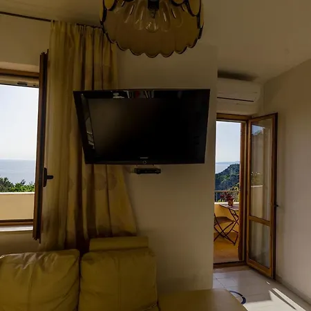 100 M To The Sea, Private Beach, Terrasse 60m2, Gorgeous View *