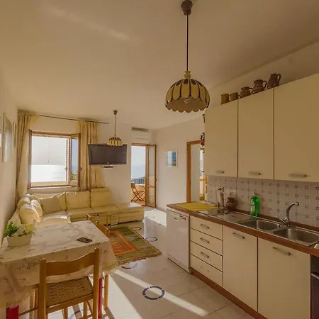 Appartamento 100 M To The Sea, Private Beach, Terrasse 60m2, Gorgeous View *