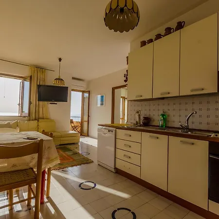 100 M To The Sea, Private Beach, Terrasse 60m2, Gorgeous View Appartamento Scalea